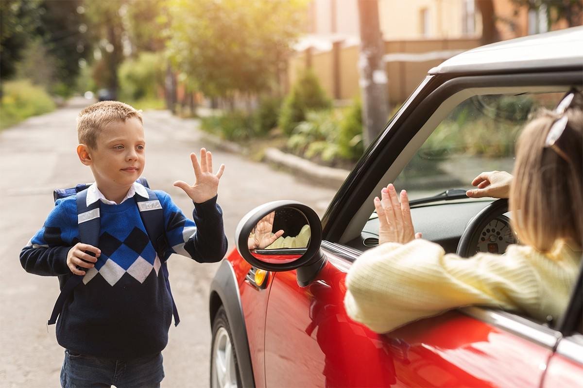 School-Pickup-and-Drop-Off-Taxi-Service-Frankston